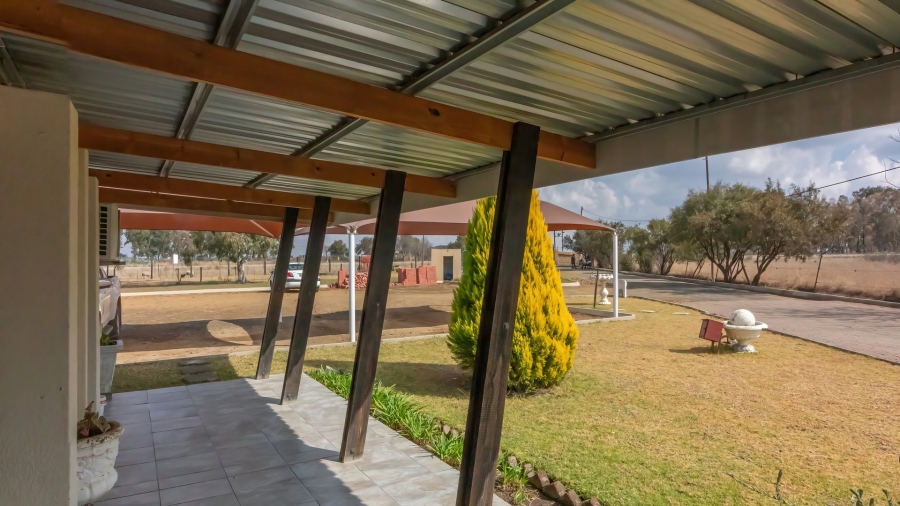 3 Bedroom Property for Sale in Kroonstad Rural Free State